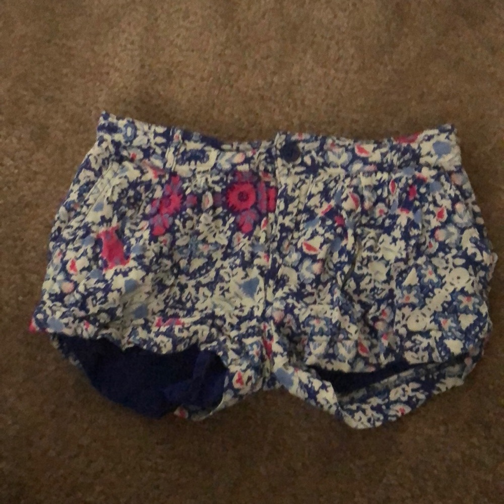 floral shorts